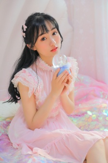 《年轻女教师4》免费观看